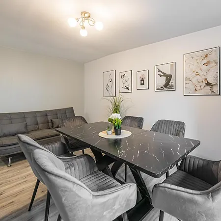 B5 Ruhiges 4-zimmer-studio Mit Balkon