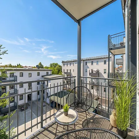 B5 Ruhiges 4-zimmer-studio Mit Balkon * Halle (Saale)