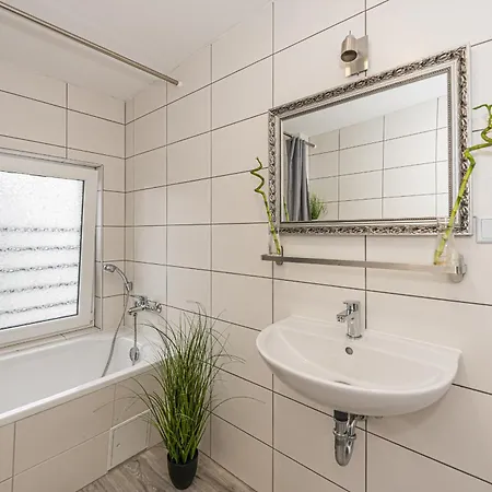 B5 Ruhiges 4-zimmer-studio Mit Balkon Apartament *